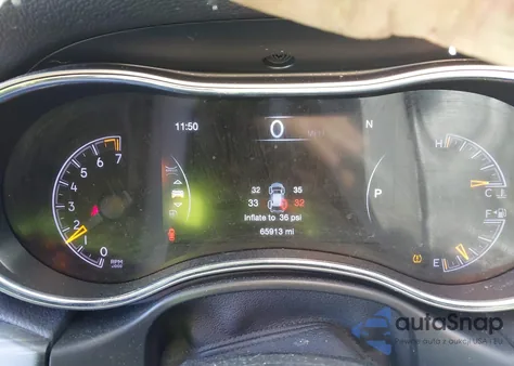 2020 Jeep Grand Cherokee Altitude 4X4 z USA, uszkodzony, nr VIN 1C4RJFAG3LC199082